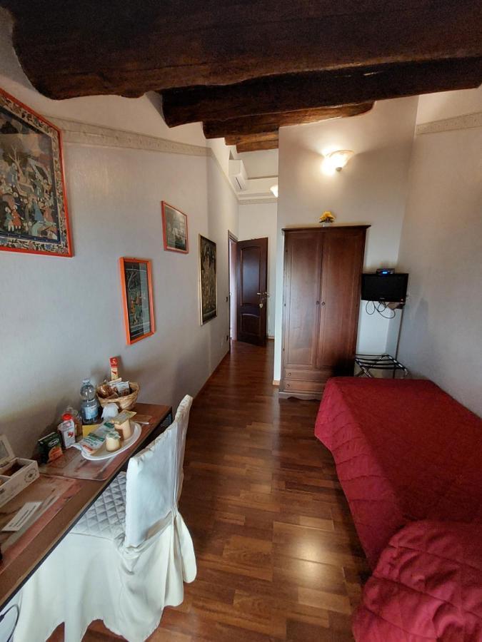 Alloggio Turistico "L'Incontro" 6 维泰博 外观 照片
